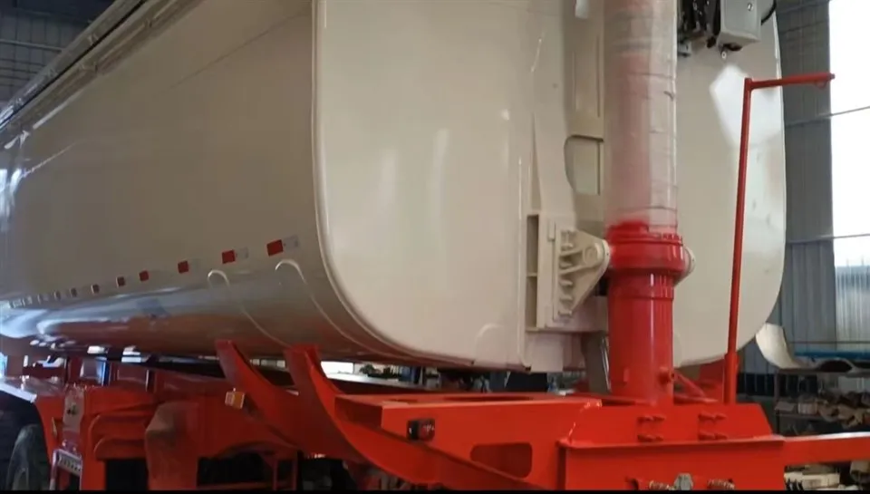 Zadnji prekucni polpriklopnik s cisterno