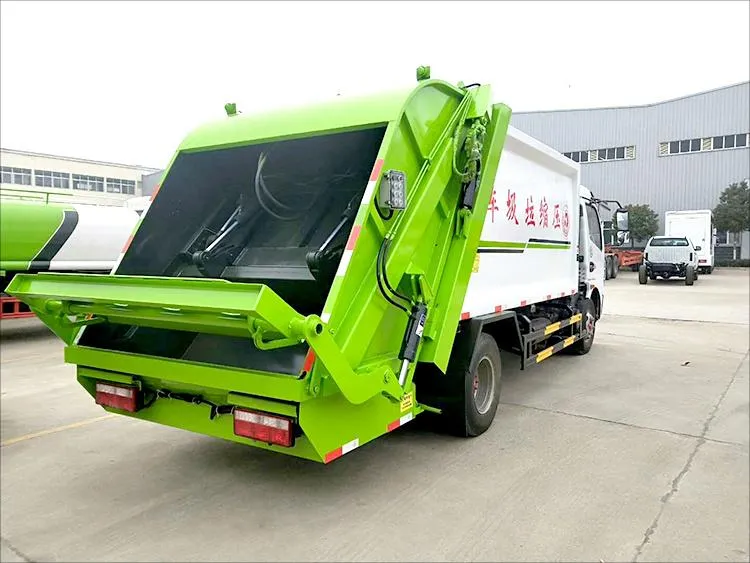 Pol-prikolica za prevoz smeti