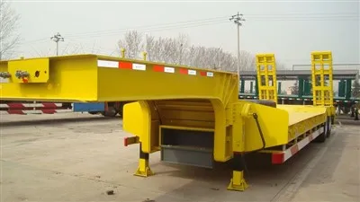 Štiriosno transportno vozilo