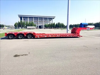 Tri-linijsko transportno vozilo